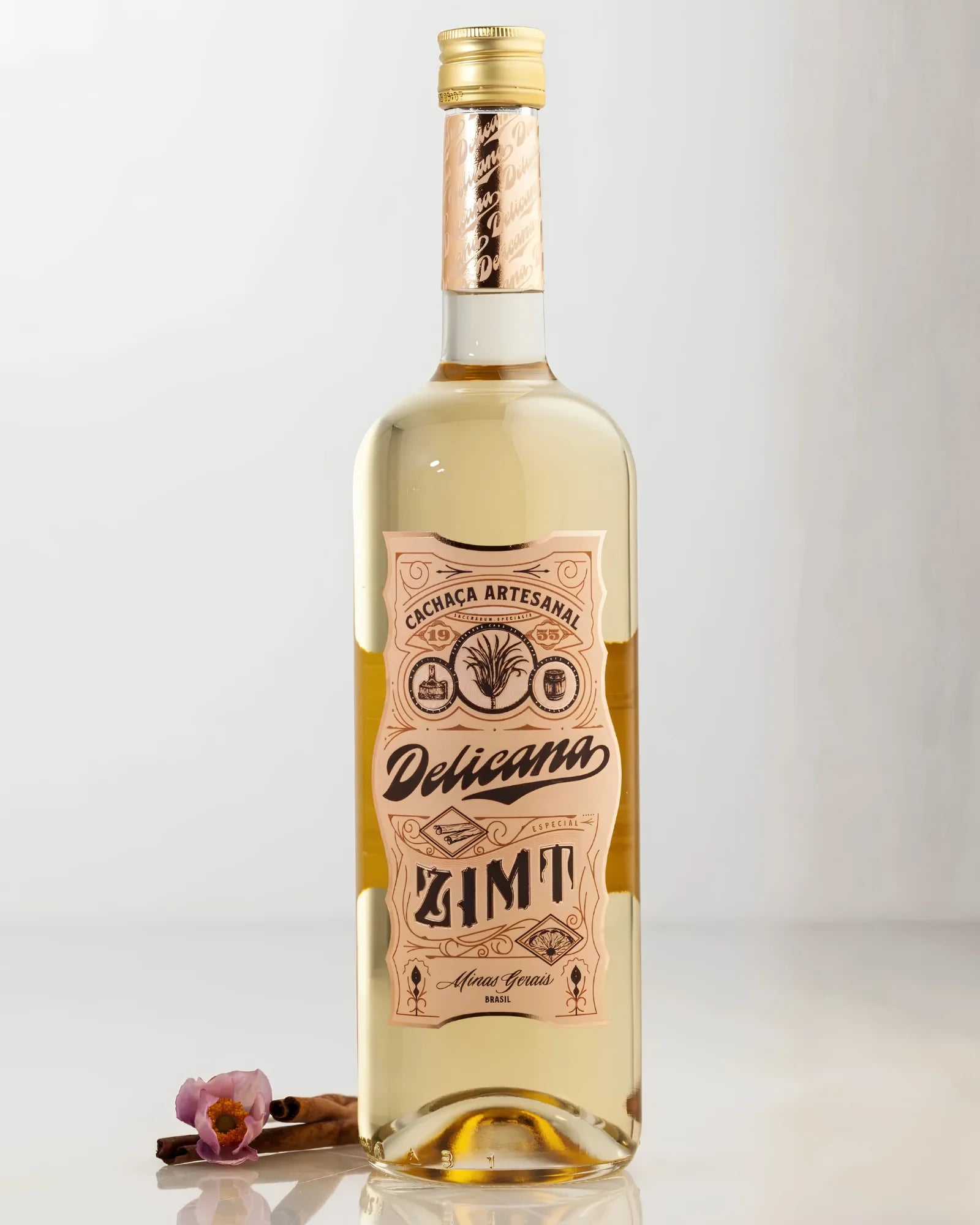 Cachaça Delicana Canela 28°
